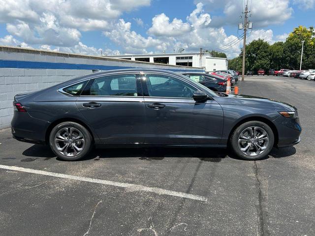 Photo of 2025 Meteorite Gray Metallic Honda Accord Hybrid