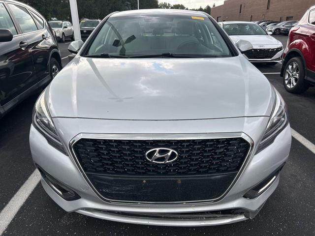 Photo of 2016 Starlight Silver Hyundai SONATA Hybrid
