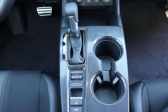 Photo of 2025 Platinum White Pearl Honda Civic Hybrid