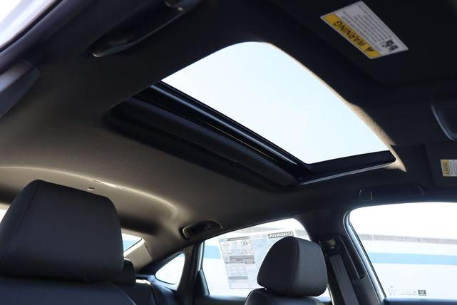 Photo of 2025 Platinum White Pearl Honda Civic Hybrid