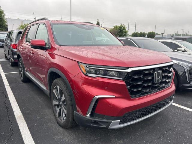 Photo of 2025 Red Honda Pilot