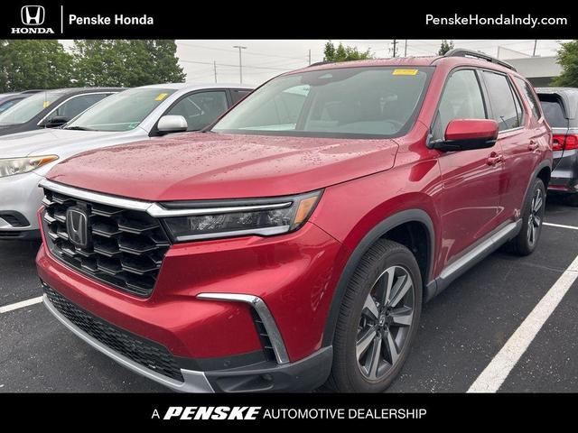 Photo of 2025 Red Honda Pilot