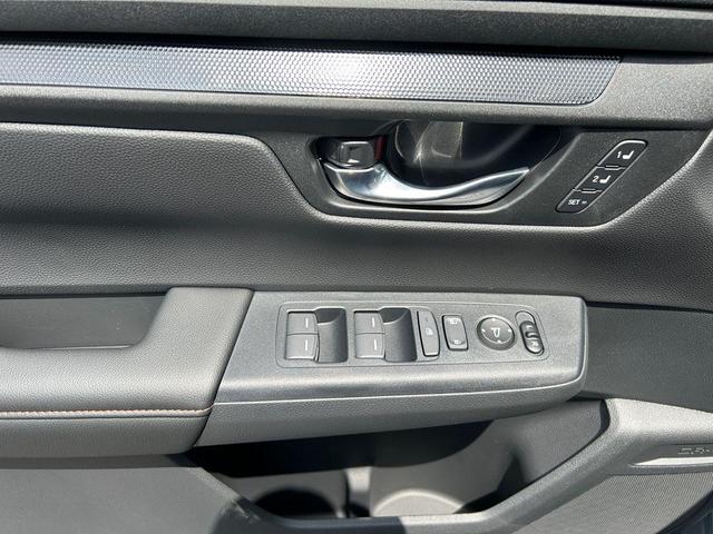 Photo of 2026 Urban Gray Pearl Honda CR-V Hybrid