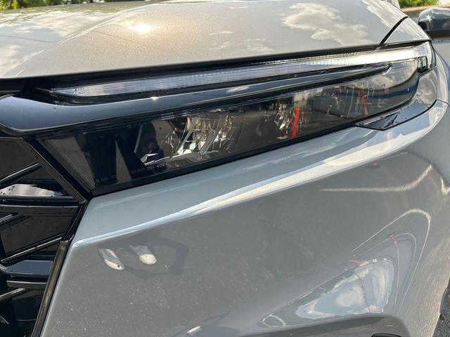 Photo of 2026 Urban Gray Pearl Honda CR-V Hybrid