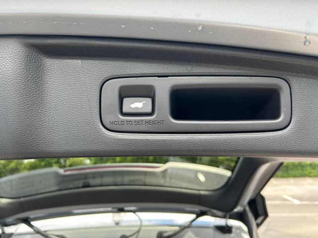 Photo of 2026 Urban Gray Pearl Honda CR-V Hybrid