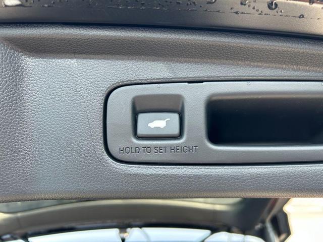 Photo of 2026 Crystal Black Pearl Honda CR-V