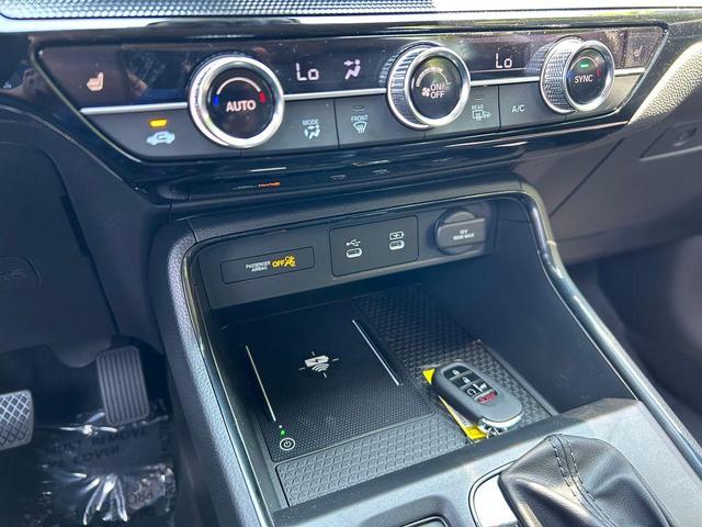 Photo of 2026 Crystal Black Pearl Honda CR-V