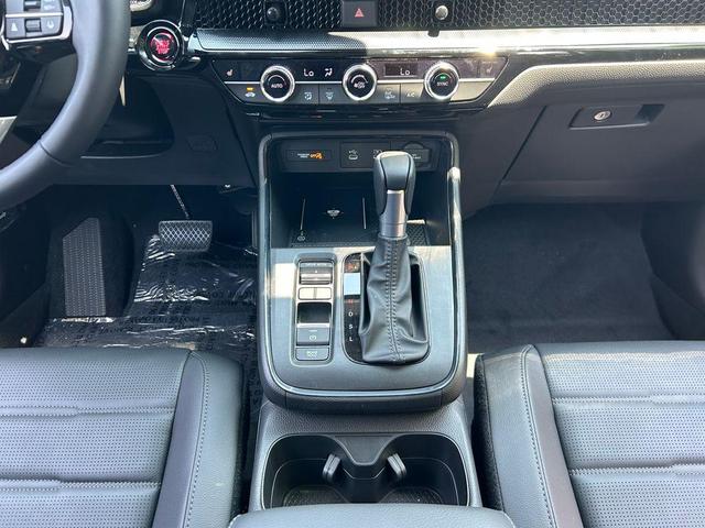 Photo of 2026 Crystal Black Pearl Honda CR-V