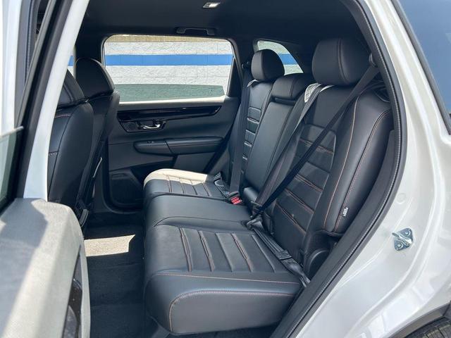 Photo of 2026 Platinum White Pearl Honda CR-V Hybrid
