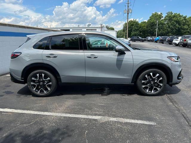 Photo of 2026 Urban Gray Pearl Honda HR-V