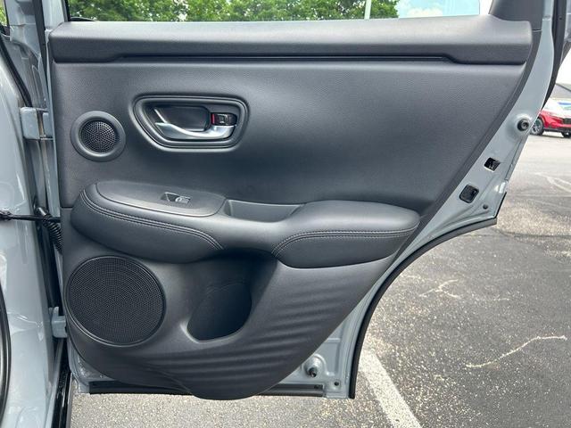 Photo of 2026 Urban Gray Pearl Honda HR-V