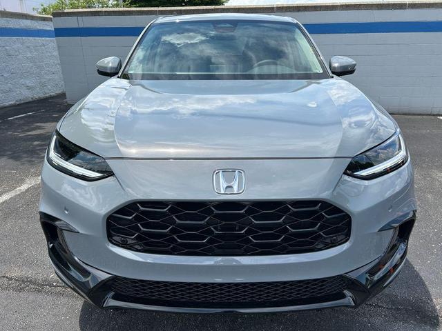 Photo of 2026 Urban Gray Pearl Honda HR-V