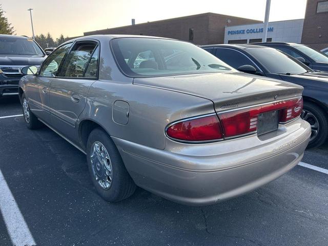Photo of 2002 Light Sandrift Metallic Buick Century