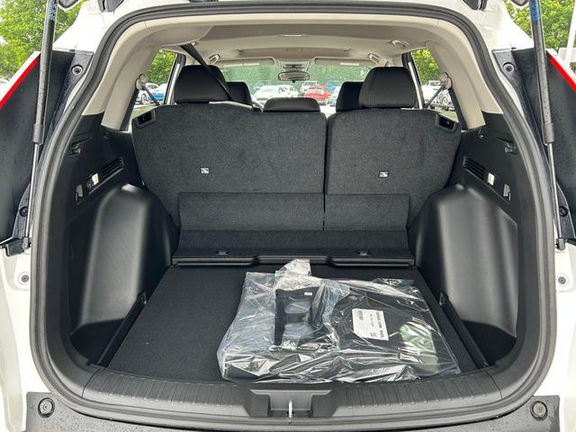 Photo of 2026 Platinum White Pearl Honda CR-V