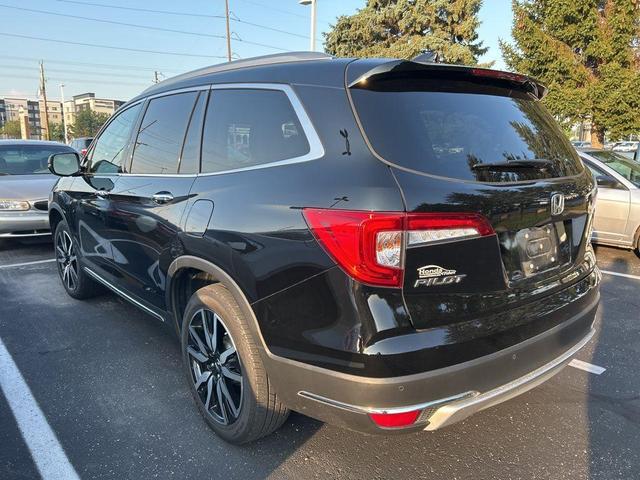 Photo of 2022 Crystal Black Pearl Honda Pilot