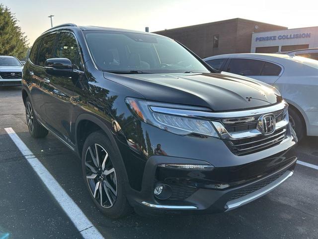 Photo of 2022 Crystal Black Pearl Honda Pilot