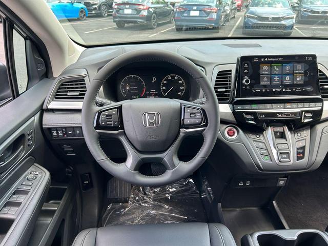 Photo of 2026 Crystal Black Pearl Honda Odyssey