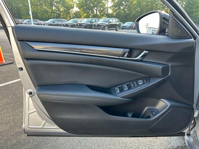 Photo of 2022 Silver Metallic Honda Accord