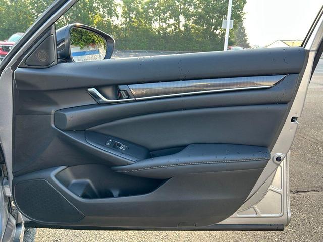 Photo of 2022 Silver Metallic Honda Accord