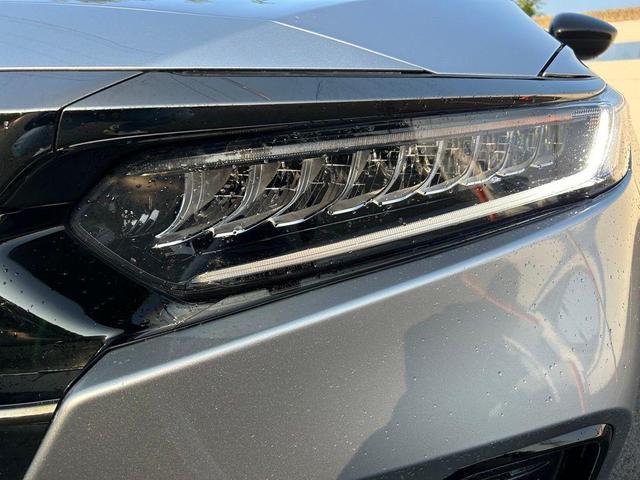 Photo of 2022 Silver Metallic Honda Accord