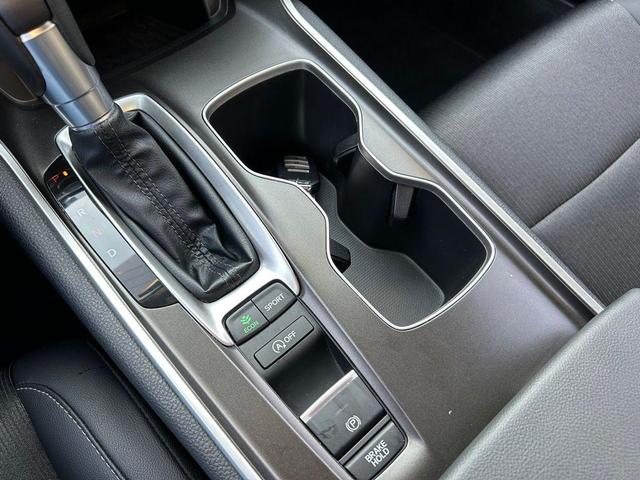 Photo of 2022 Silver Metallic Honda Accord
