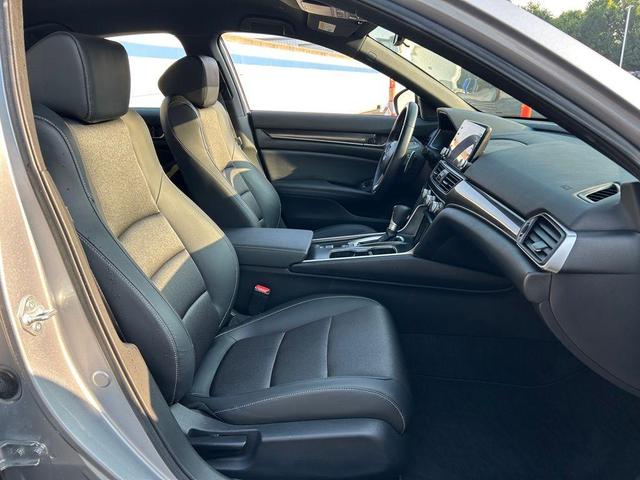 Photo of 2022 Silver Metallic Honda Accord