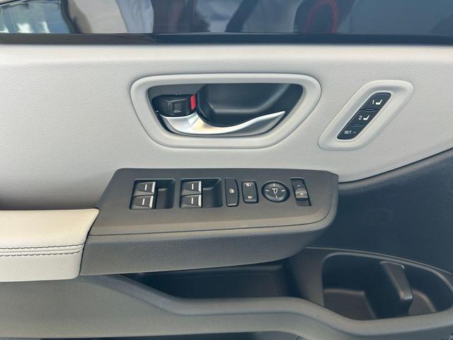 Photo of 2025 Obsidian Blue Pearl Honda Pilot