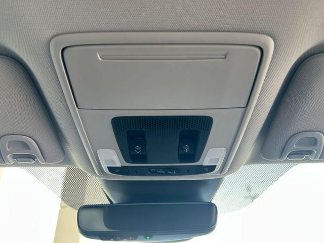 Photo of 2025 Obsidian Blue Pearl Honda Pilot