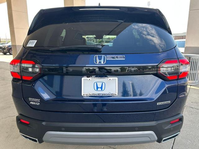 Photo of 2025 Obsidian Blue Pearl Honda Pilot