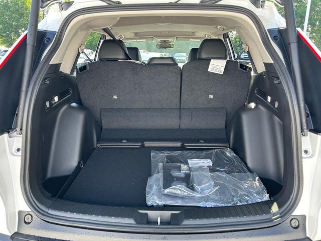 Photo of 2026 Platinum White Pearl Honda CR-V