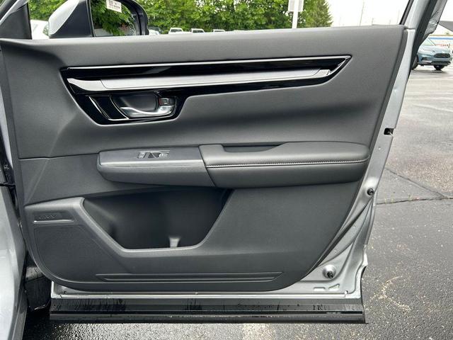 Photo of 2026 Solar Silver Metallic Honda CR-V