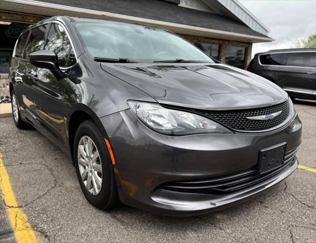 2020 Chrysler Voyager