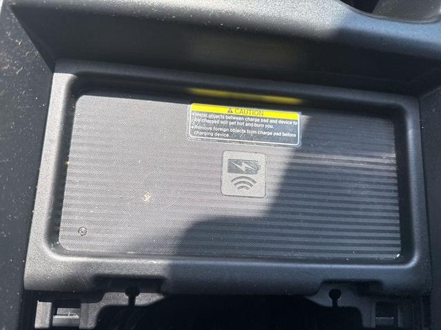 Photo of 2022 Obsidian Blue Pearl Honda Odyssey