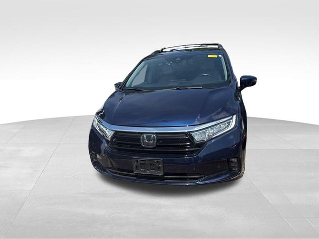 Photo of 2022 Obsidian Blue Pearl Honda Odyssey
