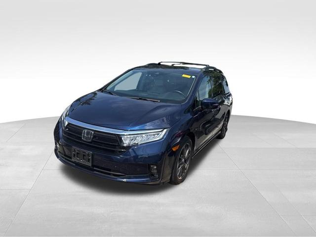 Photo of 2022 Obsidian Blue Pearl Honda Odyssey
