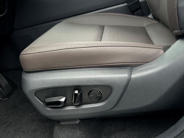 Photo of 2025 Wind Chill Pearl Lexus TX 350