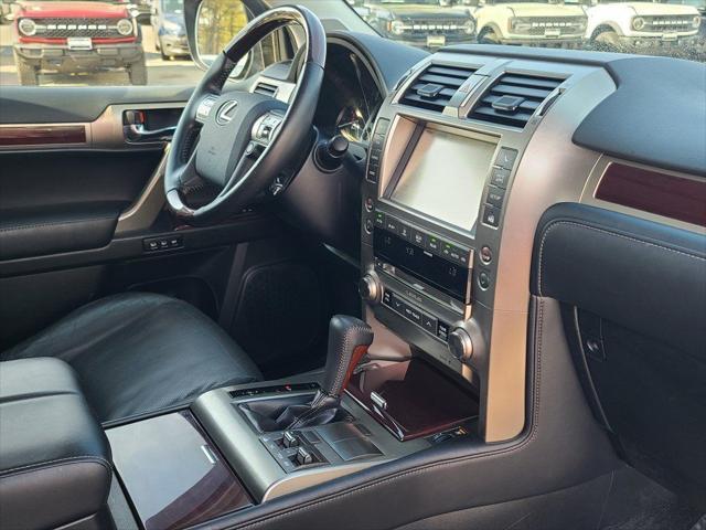 Photo of 2019 Gray Pearl Lexus GX 460