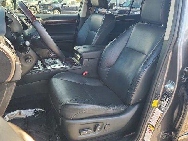 Photo of 2019 Gray Pearl Lexus GX 460