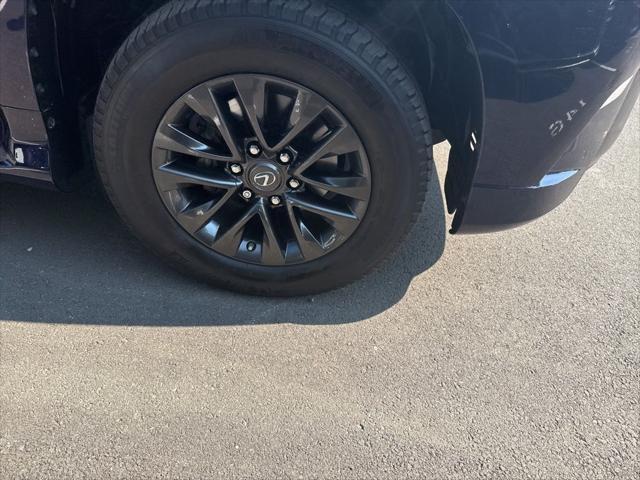 Photo of 2023 Mica Lexus GX 460