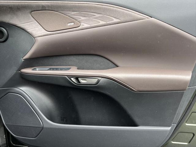 Photo of 2025 Green Pearl Lexus RX 350