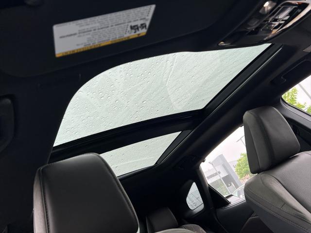 Photo of 2025 Green Pearl Lexus RX 350