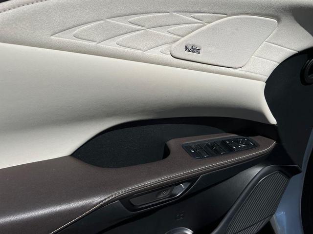Photo of 2024 Eminent White Pearl Lexus RX 350