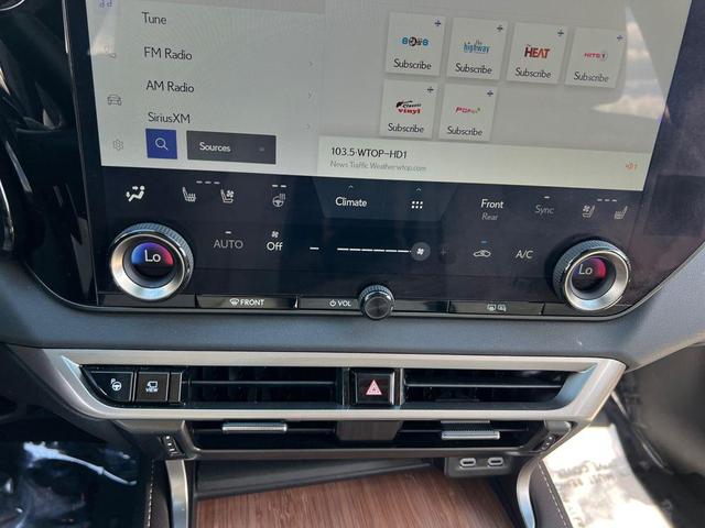 Photo of 2024 Eminent White Pearl Lexus RX 350