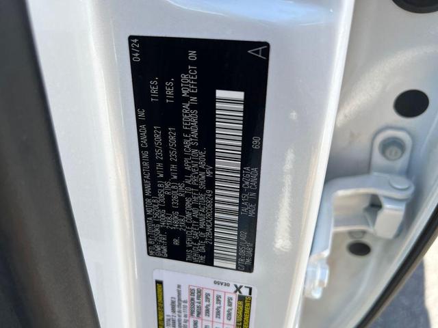 Photo of 2024 Eminent White Pearl Lexus RX 350