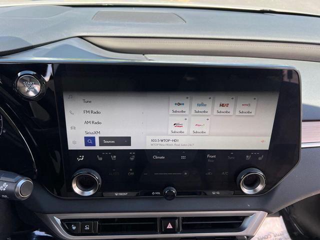 Photo of 2024 Eminent White Pearl Lexus RX 350
