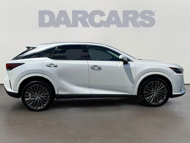 Photo of 2024 Eminent White Pearl Lexus RX 350