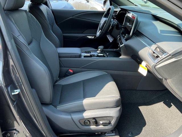 Photo of 2025 Cloudburst Gray Lexus RX 350