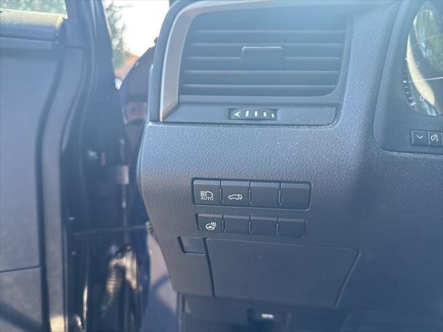 Photo of 2022 Mica Lexus RX 350