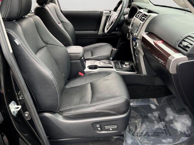 Photo of 2023 Midnight Black Metallic Toyota 4Runner