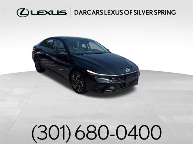 Photo of 2025 Abyss Black Hyundai ELANTRA
